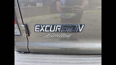2005 Ford Excursion LIMITED - Photo 7 - Clinton Townshi, MI 48035