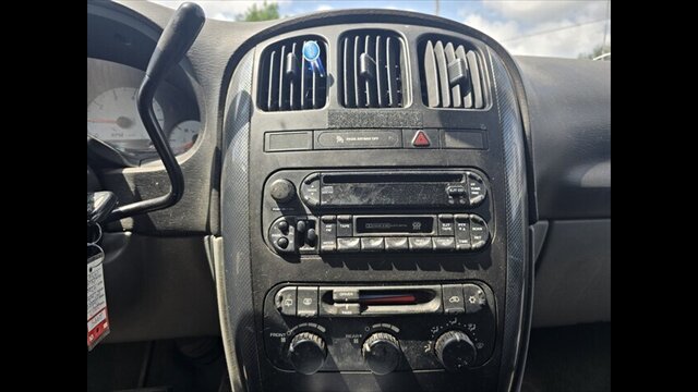 2008 Chrysler Town & Country TOURING - Photo 8 - Clinton Townshi, MI 48035