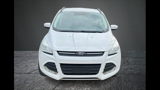 2016 Ford Escape SE - Photo 9 - Clinton Townshi, MI 48035