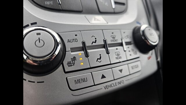 2015 Chevrolet Equinox LT-1 - Photo 9 - Clinton Townshi, MI 48035