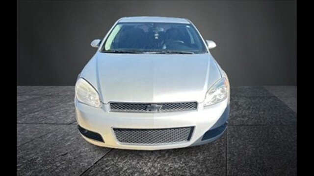 2011 Chevrolet Malibu LS - Photo 3 - Clinton Townshi, MI 48035