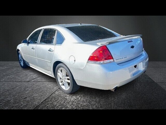 2011 Chevrolet Malibu LS - Photo 7 - Clinton Townshi, MI 48035