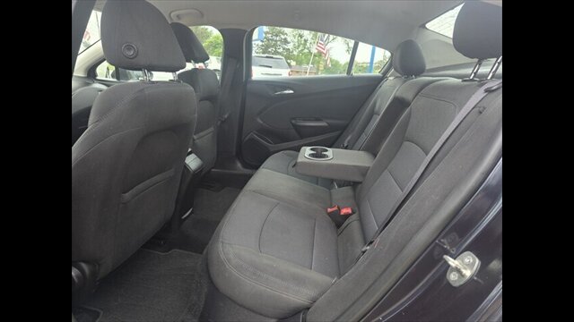 2016 Chevrolet Cruze LT - Photo 11 - Clinton Townshi, MI 48035