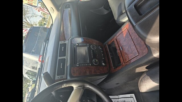 2013 Chevrolet Tahoe LTZ - Photo 12 - Clinton Townshi, MI 48035