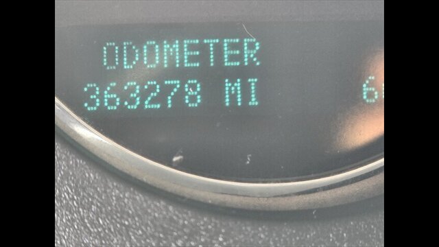 2013 Chevrolet Tahoe LTZ - Photo 15 - Clinton Townshi, MI 48035