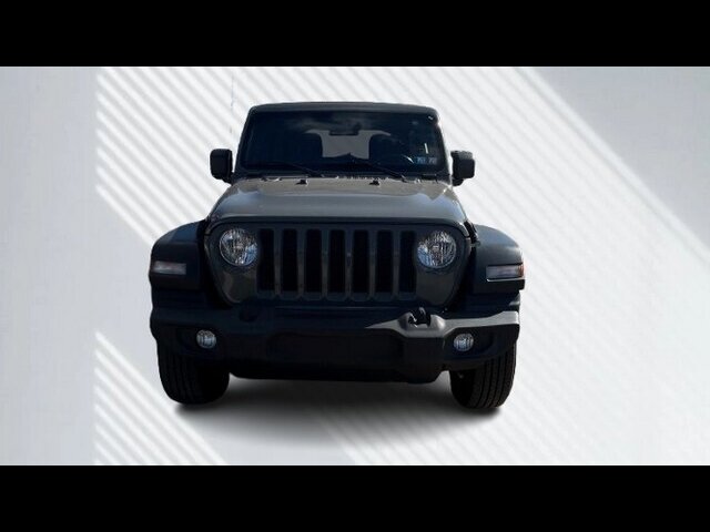 2019 Jeep Wrangler LIMITED SPORT - Photo 3 - Clinton Townshi, MI 48035