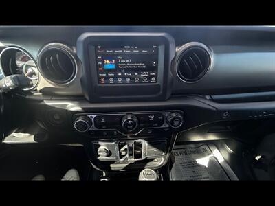 2019 Jeep Wrangler LIMITED SPORT - Photo 10 - Clinton Townshi, MI 48035