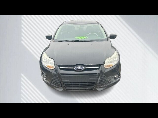 2012 Ford Focus SE - Photo 5 - Clinton Townshi, MI 48035