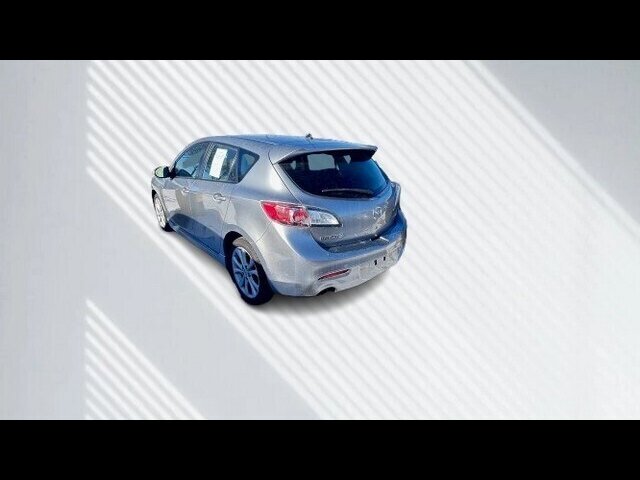 2010 Mazda Mazda3 S - Photo 6 - Clinton Townshi, MI 48035