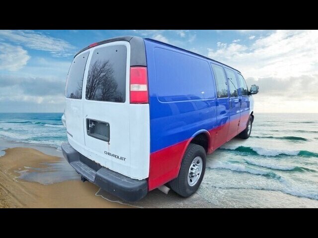 2012 Chevrolet Express - Photo 5 - Clinton Townshi, MI 48035