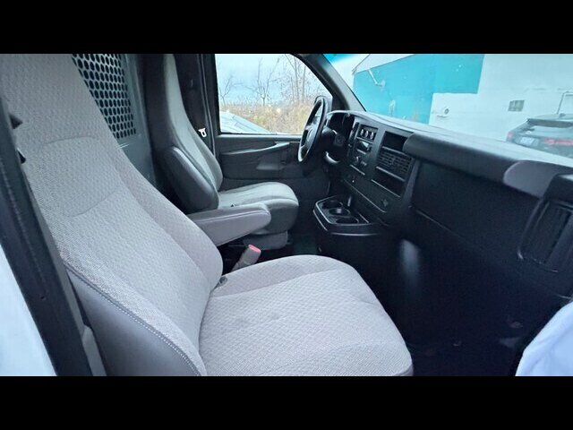 2012 Chevrolet Express - Photo 7 - Clinton Townshi, MI 48035