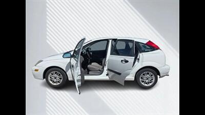 2003 Ford Focus 2X5   - Photo 8 - Clinton Townshi, MI 48035