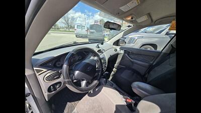 2003 Ford Focus 2X5   - Photo 10 - Clinton Townshi, MI 48035