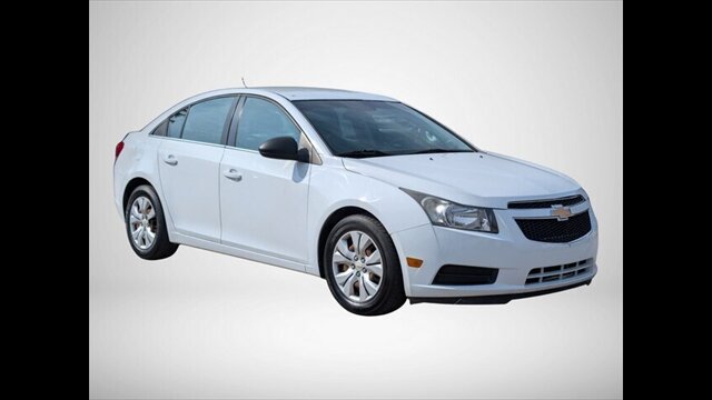 2012 Chevrolet Cruze LS-2   - Photo 1 - Clinton Townshi, MI 48035