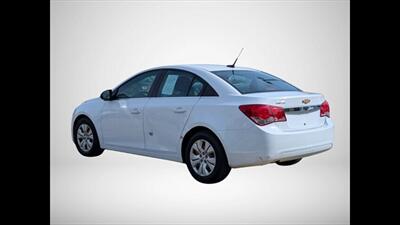 2012 Chevrolet Cruze LS-2 - Photo 5 - Clinton Townshi, MI 48035