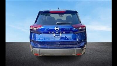 2025 Nissan Rogue SV - Photo 6 - Clinton Townshi, MI 48035