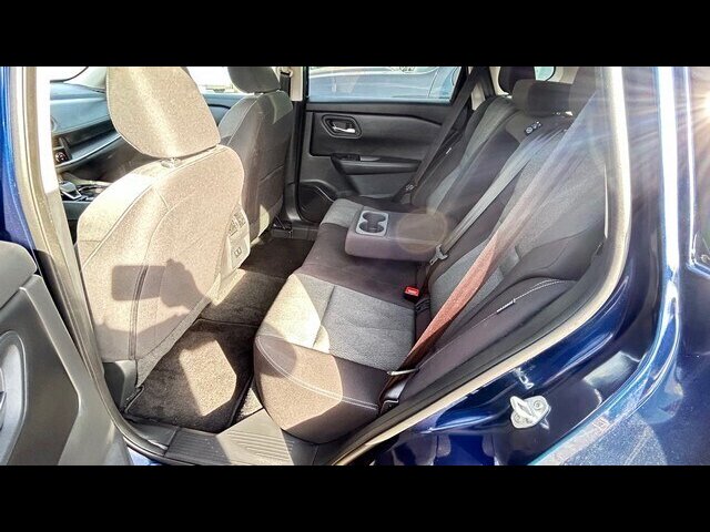 2025 Nissan Rogue SV - Photo 15 - Clinton Townshi, MI 48035