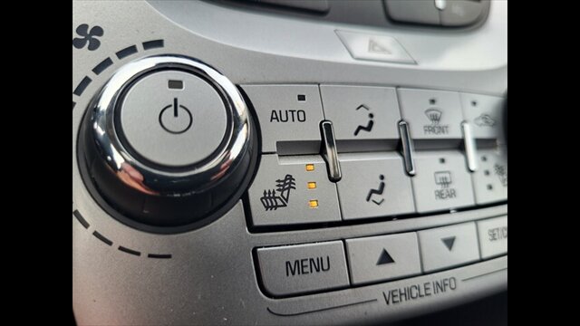 2015 Chevrolet Equinox LT-1 - Photo 11 - Clinton Townshi, MI 48035