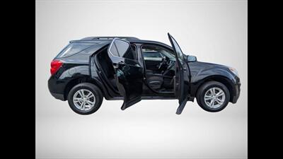 2015 Chevrolet Equinox LT-2 - Photo 11 - Clinton Townshi, MI 48035