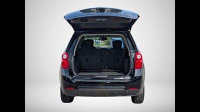 2015 Chevrolet Equinox LT-2 - Photo 8 - Clinton Townshi, MI 48035