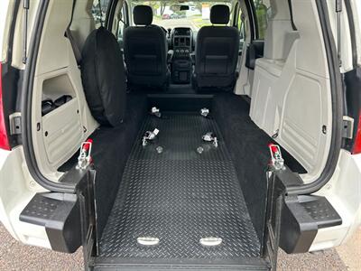 2009 Dodge Grand Caravan Wheelchair Handicap Mobility Van Ramp ADA NEMT Transport Rear Entry - Photo 18 - Phoenix, AZ 85029