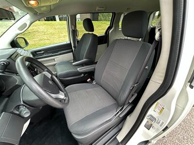 2009 Dodge Grand Caravan Wheelchair Handicap Mobility Van Ramp ADA NEMT Transport Rear Entry - Photo 12 - Phoenix, AZ 85029
