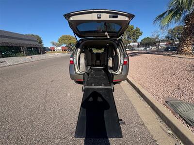 2012 Honda Odyssey EX Wheelchair Handicap Mobility Van Wheelchair Ramp Mobility Handicap Van - Photo 17 - Phoenix, AZ 85029