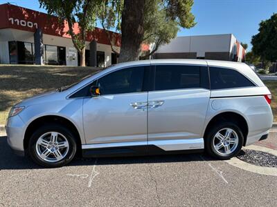 2012 Honda Odyssey Touring Wheelchair Handicap Mobility Van Handicap Mobility Wheelchair Van - Photo 7 - Phoenix, AZ 85029