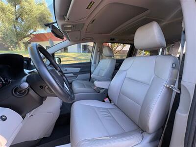 2012 Honda Odyssey Touring Wheelchair Handicap Mobility Van Handicap Mobility Wheelchair Van - Photo 15 - Phoenix, AZ 85029