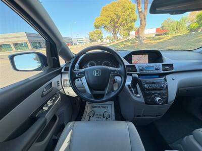 2012 Honda Odyssey Touring Wheelchair Handicap Mobility Van Handicap Mobility Wheelchair Van - Photo 16 - Phoenix, AZ 85029