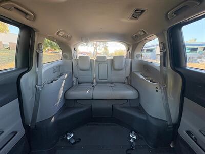 2012 Honda Odyssey Touring Wheelchair Handicap Mobility Van Handicap Mobility Wheelchair Van - Photo 19 - Phoenix, AZ 85029