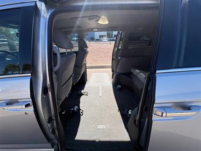 2012 Honda Odyssey Touring Wheelchair Handicap Mobility Van Handicap Mobility Wheelchair Van - Photo 13 - Phoenix, AZ 85029