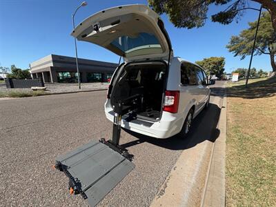 2014 Chrysler Town & Country Limited Wheelchair Lift Mobility Handicap Wheelchair Lift Mobility Handicap - Photo 10 - Phoenix, AZ 85029