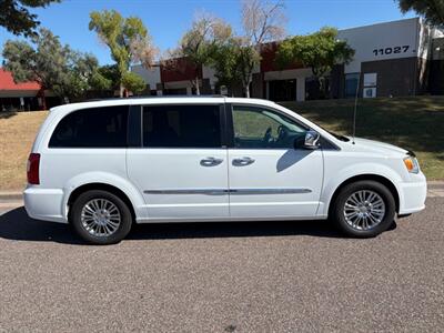 2014 Chrysler Town & Country Limited Wheelchair Lift Mobility Handicap Wheelchair Lift Mobility Handicap - Photo 6 - Phoenix, AZ 85029