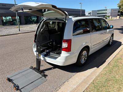 2014 Chrysler Town & Country Limited Wheelchair Lift Mobility Handicap Wheelchair Lift Mobility Handicap - Photo 9 - Phoenix, AZ 85029