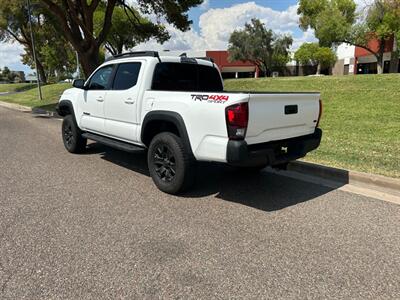 2019 Toyota Tacoma V6 4x4 Sport 4x4 V6 Custom Bumper LED Lights - Photo 3 - Phoenix, AZ 85029