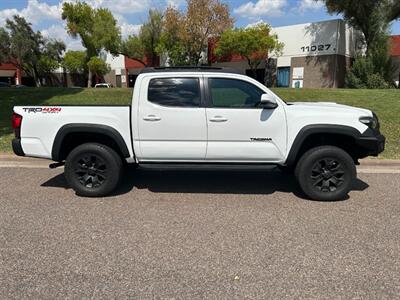 2019 Toyota Tacoma V6 4x4 Sport 4x4 V6 Custom Bumper LED Lights - Photo 7 - Phoenix, AZ 85029