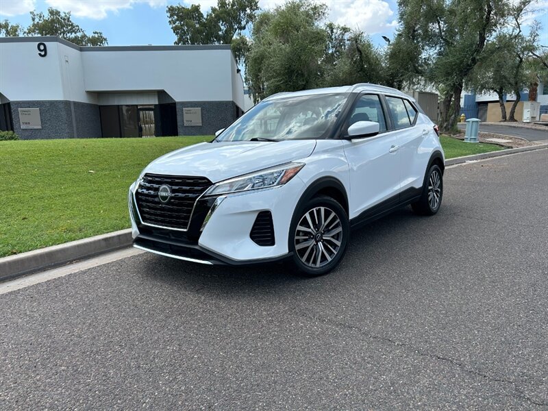 2022 Nissan Kicks SV  