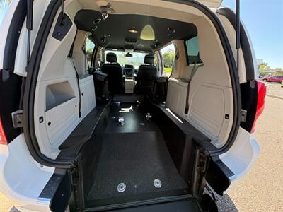 2019 Dodge Grand Caravan SXT Wheelchair Handicap Mobility REDUCED Braunability Rear Entry Wheelchair Handicap Van - Photo 12 - Phoenix, AZ 85029
