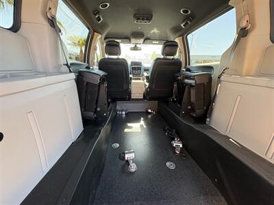 2019 Dodge Grand Caravan SXT Wheelchair Handicap Mobility REDUCED Braunability Rear Entry Wheelchair Handicap Van - Photo 23 - Phoenix, AZ 85029