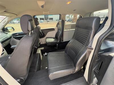 2020 Dodge Grand Caravan SE Wheelchair Handicap Mobility Van Ramp ADA NEMT Transport Rear Entry - Photo 14 - Phoenix, AZ 85029