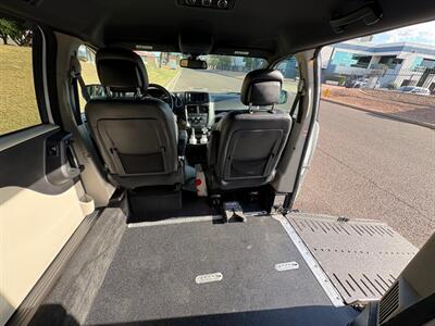 2018 Dodge Grand Caravan SXT Wheelchair Handicap Mobility Wheelchair Handicap Mobility Van - Photo 11 - Phoenix, AZ 85029