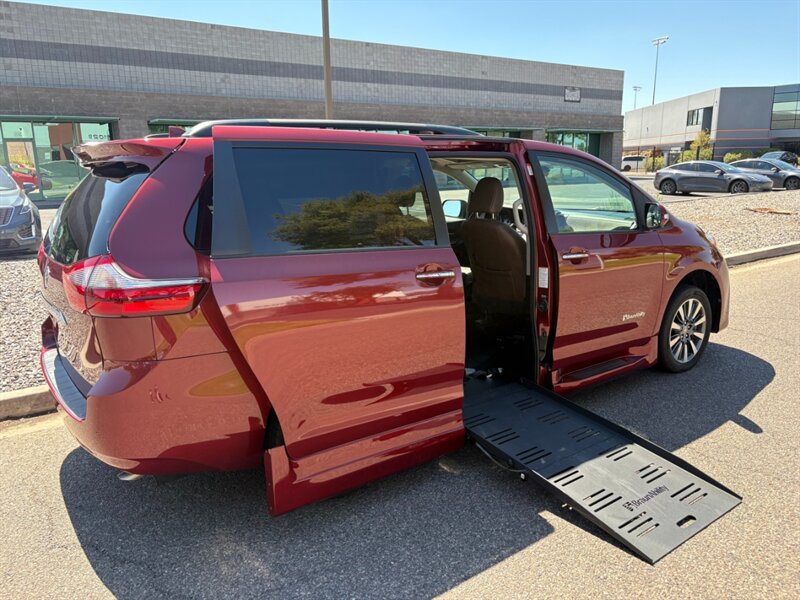 2020 Toyota Sienna Wheelchair Limited Premium  Wheelchair Handicap Mobility Van