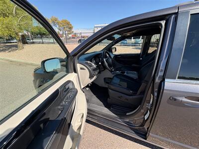 2019 Dodge Grand Caravan Wheelchair SXT  Wheelchair Handicap Mobility Braunability Van - Photo 12 - Phoenix, AZ 85029