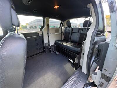 2019 Dodge Grand Caravan SXT Wheelchair Handicap Mobility  Wheelchair Handicap Mobility Van - Photo 17 - Phoenix, AZ 85029