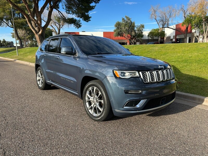 2019 Jeep Grand Cherokee Summit  