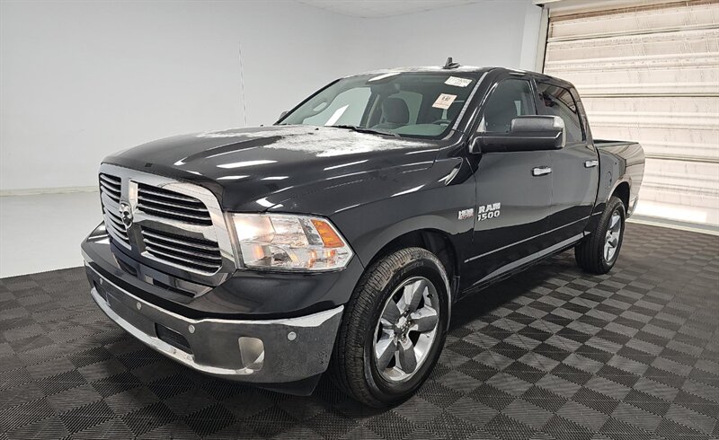 2016 RAM 1500 SLT  