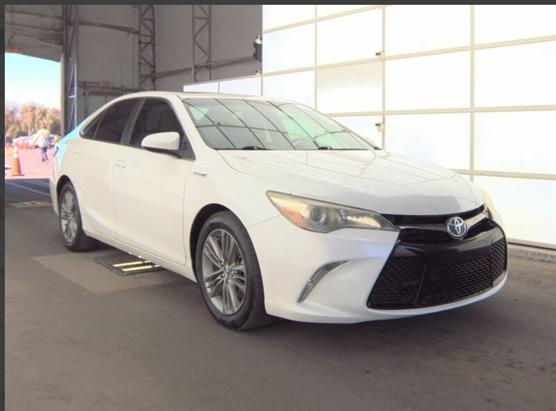 2015 Toyota Camry Hybrid SE  