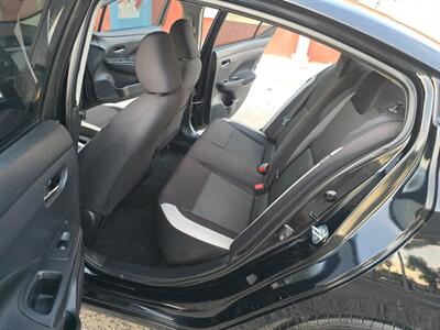 2021 Nissan Versa SV   - Photo 5 - Yuma, AZ 85364