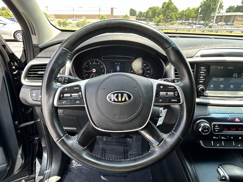 2020 Kia Sorento L - Photo 9 - Oklahoma City, OK 73112